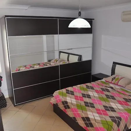 Guest house Nur Villa Torba